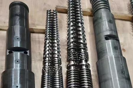 塑料擠出機(jī)機(jī)筒螺桿發(fā)貨前，廠家需要做哪些工作？